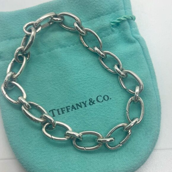 Authentic Tiffany & Co. Clasping Oval Link Chain Bracelet Silver 7.75" - Picture 1 of 12
